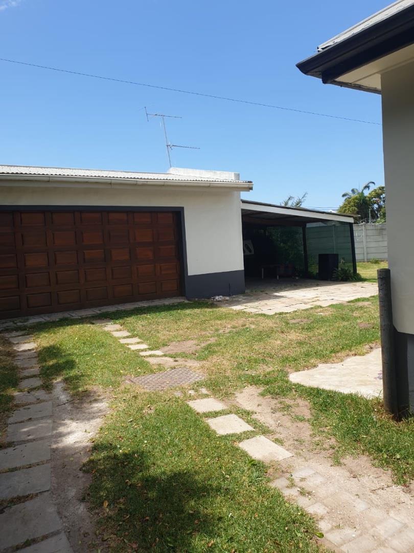 4 Bedroom Property for Sale in Humansdorp Eastern Cape